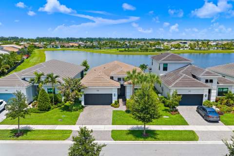 15883 Key Biscayne Lane, Westlake FL - photo 6 of 63