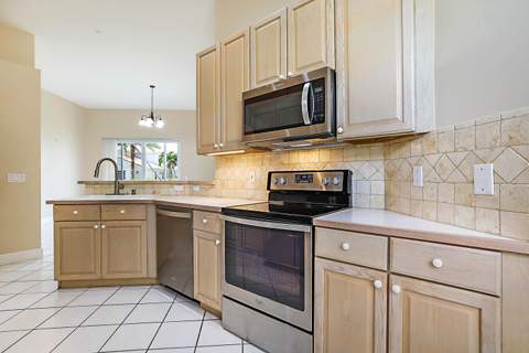 23444 Alzira Circle, Boca Raton FL - photo 6 of 43