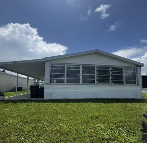 6732 Sinsonte Court, Fort Pierce FL - photo 6 of 25