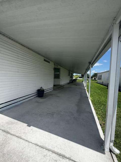 6732 Sinsonte Court, Fort Pierce FL - photo 11 of 25