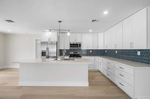 325 SW 8th Avenue, Delray Beach FL - photo 6 of 41