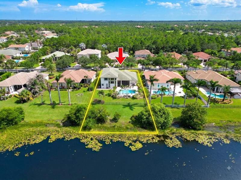 5 bedroom Single Family Residence at 2231 SW Manele Place, Hammock Creek, Palm City — photo 2