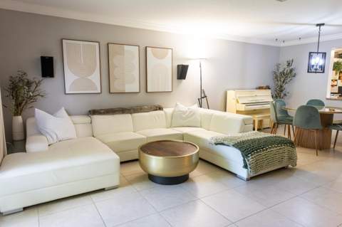 803 Lakeview Circle, Royal Palm Beach FL - photo 18 of 48