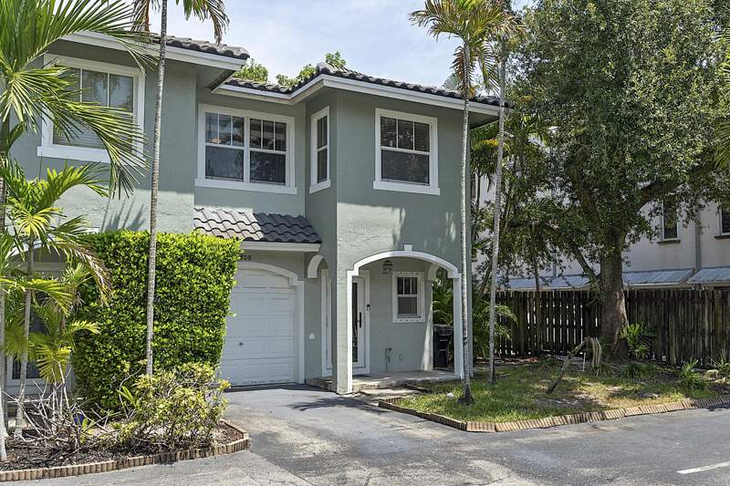 3 bedroom Townhouse at 808 SW 4th Avenue, Ft Lauderdale Land & Dev Co, Fort Lauderdale — photo 2