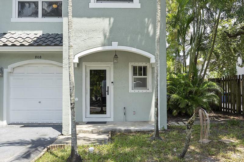 3 bedroom Townhouse at 808 SW 4th Avenue, Ft Lauderdale Land & Dev Co, Fort Lauderdale — photo 4