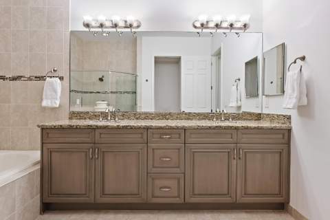 1025 Piccadilly Street, Palm Beach Gardens FL - photo 8 of 31