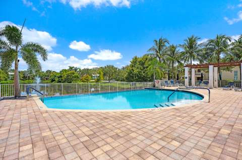 1025 Piccadilly Street, Palm Beach Gardens FL - photo 23 of 31