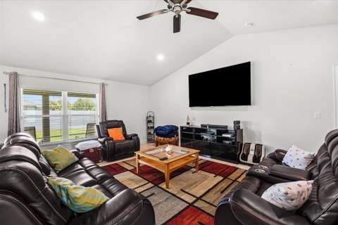 8516 Waterstone Boulevard, Fort Pierce FL - photo 15 of 57