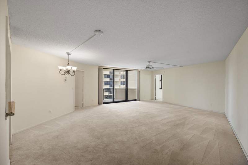 2 bedroom Condominium at 2800 N Ocean Drive #A-8B, Phoenix Towers Condo, Riviera Beach — photo 3