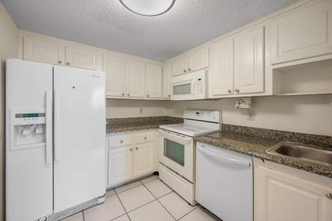2800 N Ocean Drive #A-8B, Riviera Beach FL - photo 12 of 41