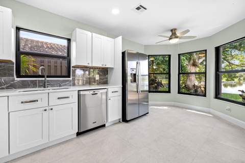 8409 Bonita Isle Drive, Lake Worth FL - photo 11 of 44