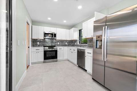 8409 Bonita Isle Drive, Lake Worth FL - photo 13 of 44