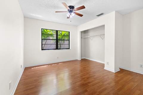 8409 Bonita Isle Drive, Lake Worth FL - photo 23 of 44