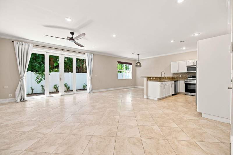3 bedroom Townhouse at 3434 NE 13th Avenue, Oakland Park, Oakland Park — photo 3