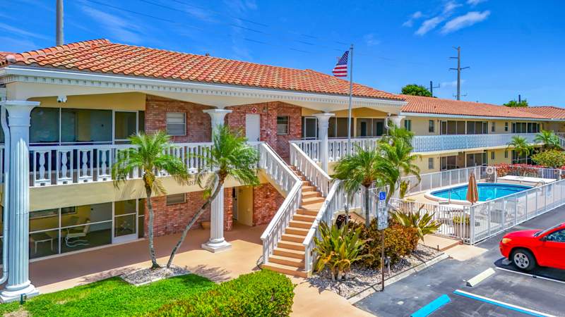 2 bedroom Condominium at 2121 NE 68th Street #109, Tara Apartments Condo, Fort Lauderdale — photo 2
