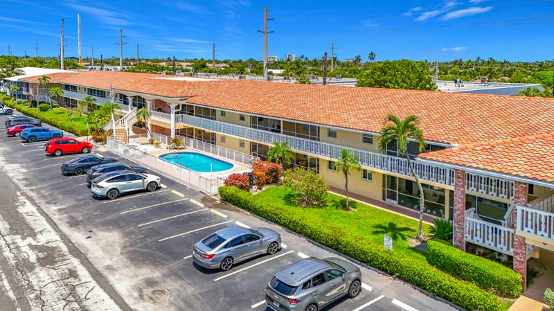 2 bedroom Condominium at 2121 NE 68th Street #109, Tara Apartments Condo, Fort Lauderdale — photo 3