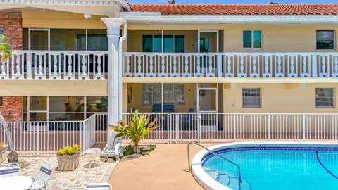 2121 NE 68th Street #109, Fort Lauderdale FL - photo 11 of 43