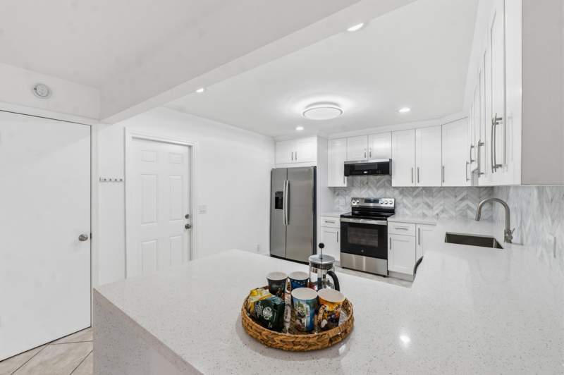3 bedroom Single Family Residence at 3379 NW 63rd Street, Palm-Aire Village 2 Sec Add 3, Fort Lauderdale — photo 4