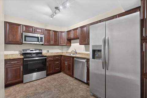 4200 Hillcrest Drive #217, Hollywood FL - photo 9 of 36
