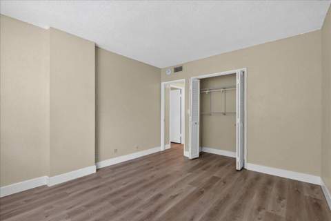 4200 Hillcrest Drive #217, Hollywood FL - photo 20 of 36