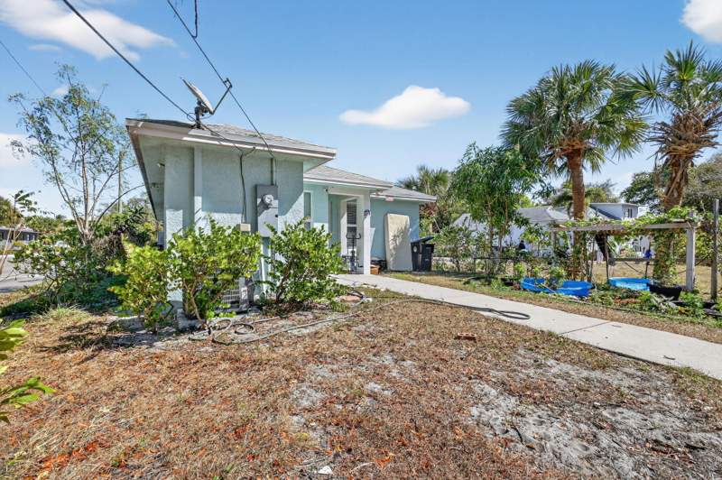 4 bedroom Single Family Residence at 231 N H Street, LAKE WORTH TOWN OF, Lake Worth — photo 3