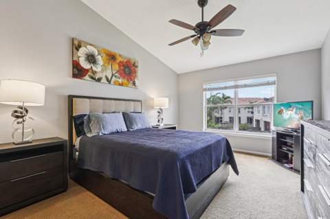 9070 Tremezzo Lane, Boynton Beach FL - photo 13 of 27