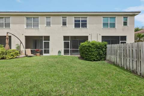 9070 Tremezzo Lane, Boynton Beach FL - photo 20 of 27