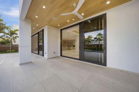 3318 NE 16TH Place, Fort Lauderdale FL - photo 14 of 73
