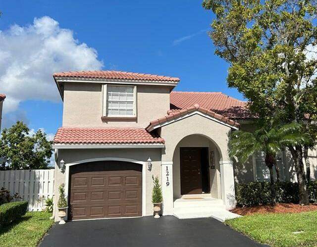 3 bedroom Single Family Residence at 1219 NW 126th Terrace, Savannah Plat 3, Sunrise — photo 2