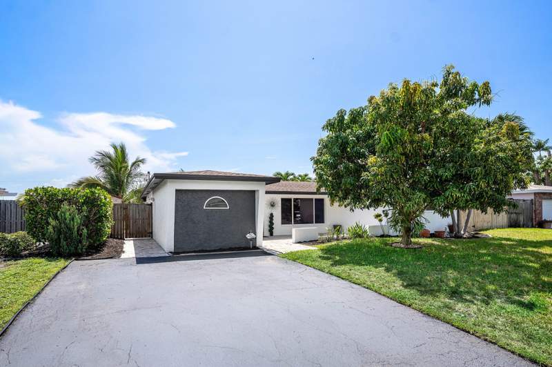 4 bedroom Single Family Residence at 1620 SW 4th Avenue, Boulevard Park Isles Sec 4, Pompano Beach — photo 4