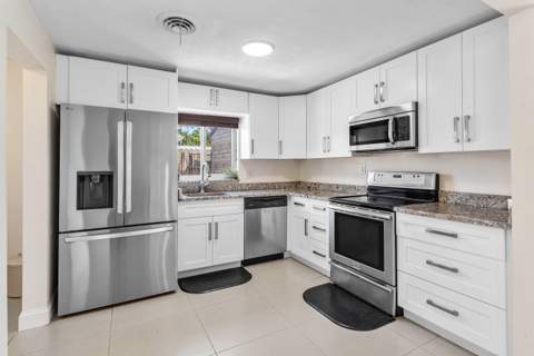 1620 SW 4th Avenue, Pompano Beach FL - photo 12 of 35