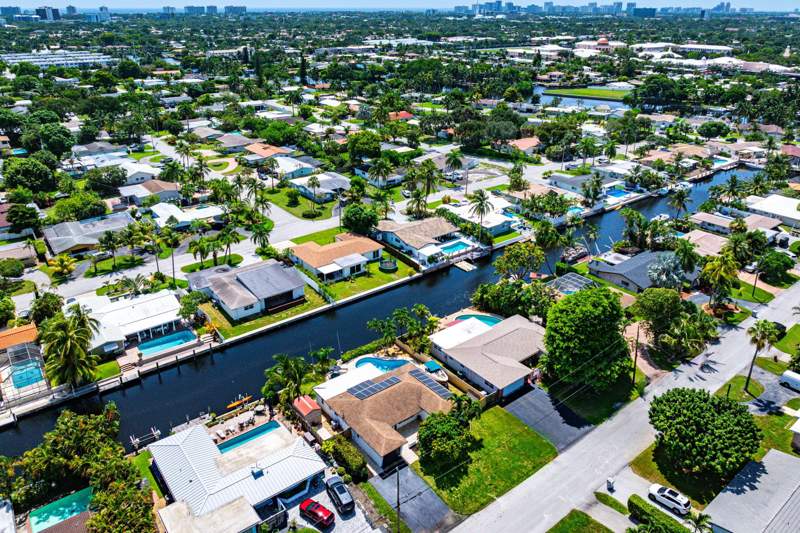 4 bedroom Single Family Residence at 1620 SW 4th Avenue, Boulevard Park Isles Sec 4, Pompano Beach — photo 2