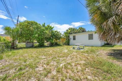 1208 W 32nd Street, Riviera Beach FL - photo 16 of 17