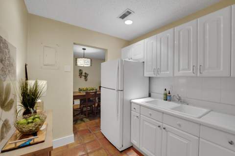 6473 Bay Club Drive #1, Fort Lauderdale FL - photo 11 of 29