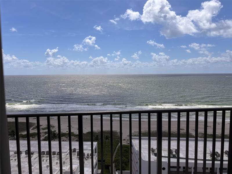 2 bedroom Condominium at 531 N Ocean Boulevard #1711, Silver Thatch Atlantic Plaza, Pompano Beach — photo 3