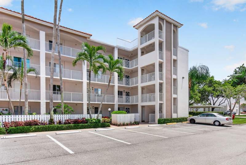 2 bedroom Condominium at 14112 Huntington Pointe Drive #210, Huntington Pointe, Delray Beach — photo 2
