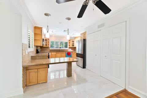 4621 NE 18th Terrace, Fort Lauderdale FL - photo 15 of 53