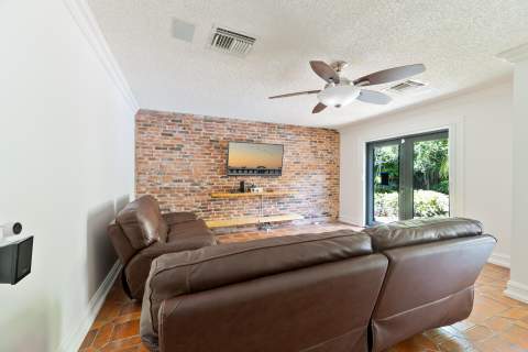 4621 NE 18th Terrace, Fort Lauderdale FL - photo 22 of 53