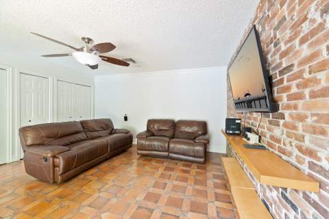 4621 NE 18th Terrace, Fort Lauderdale FL - photo 23 of 53
