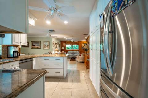 2823 NE 35th Court, Lighthouse Point FL - photo 12 of 45