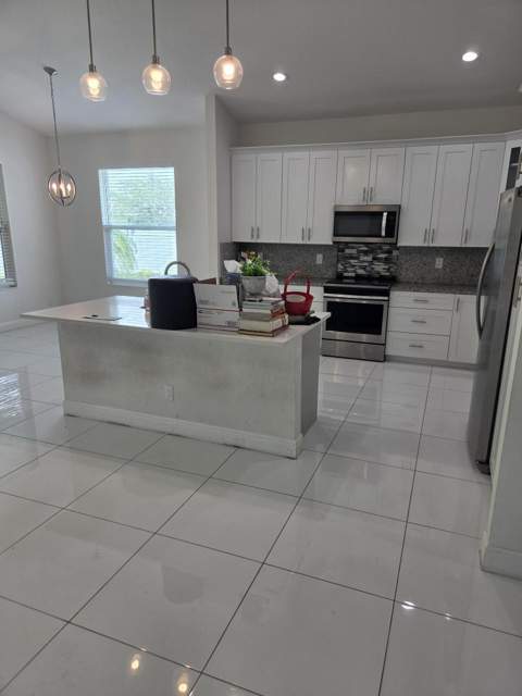 2902 SW Savona Boulevard, Port St. Lucie FL - photo 7 of 18