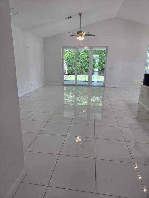 2902 SW Savona Boulevard, Port St. Lucie FL - photo 6 of 18
