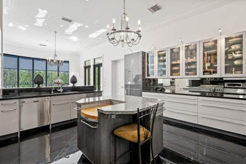 7172 Valencia Drive, Boca Raton FL - photo 17 of 48