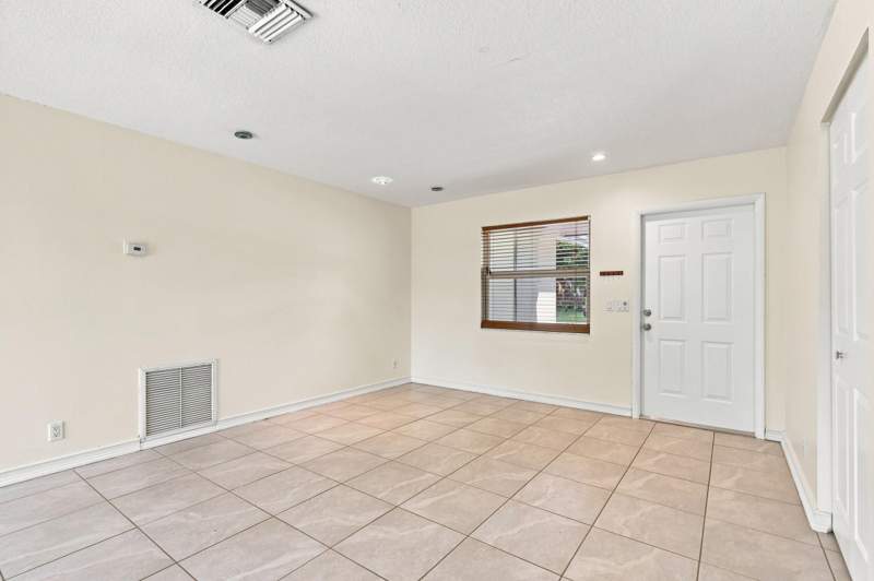 3 bedroom Single Family Residence at 5114 Conklin Drive, Rockland Park, Delray Beach — photo 5