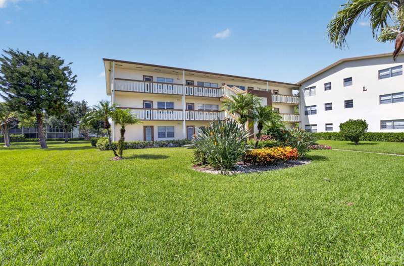 2 bedroom Condominium at 463 Mansfield L, Mansfield At Century Village Condo, Boca Raton — photo 3
