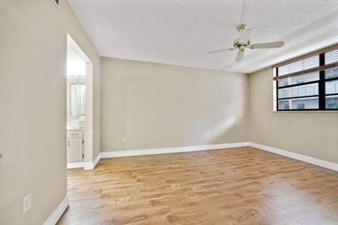 901 Colony Point Circle #207, Pembroke Pines FL - photo 15 of 55