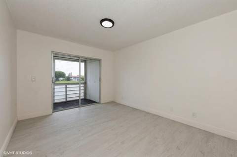 118 Somerset F, West Palm Beach FL - photo 10 of 36