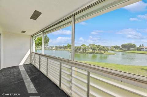 118 Somerset F, West Palm Beach FL - photo 17 of 36