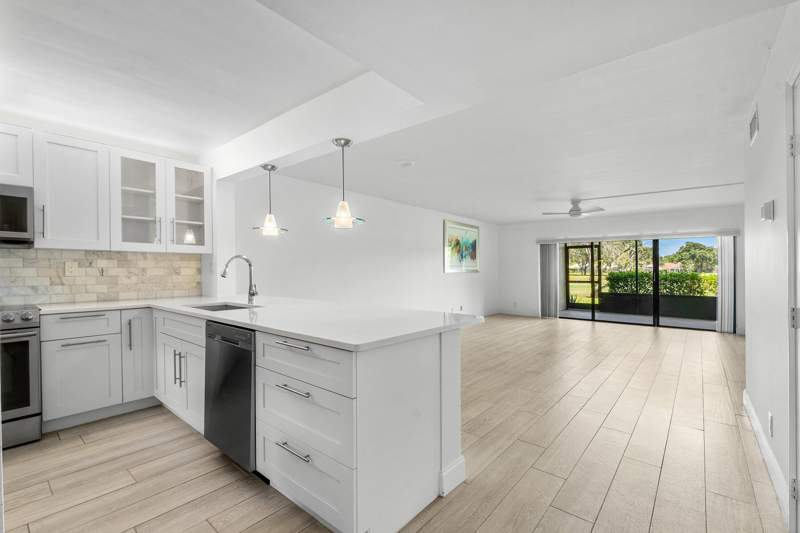 2 bedroom Condominium at 12870 Briarlake Drive #106, Eastpointe, Palm Beach Gardens — photo 4