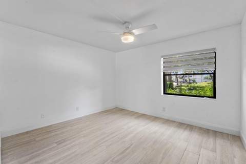 12870 Briarlake Drive #106, Palm Beach Gardens FL - photo 18 of 37